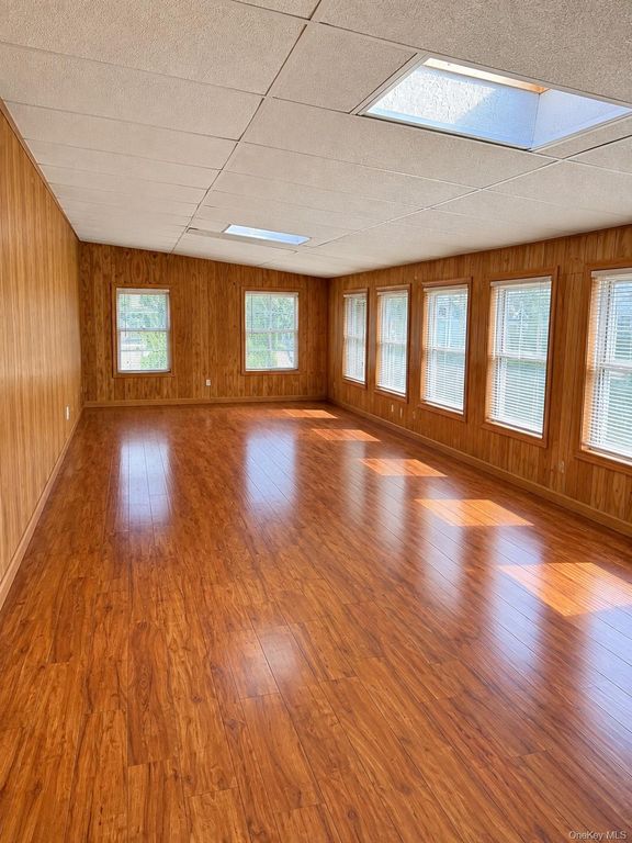 12 N Mortimer Avenue, Elmsford, NY 10523 — photo 2