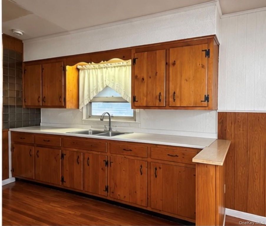 12 N Mortimer Avenue, Elmsford, NY 10523 — photo 5