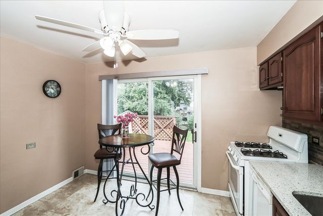 1468 E Rosita Drive, Palatine, IL 60074