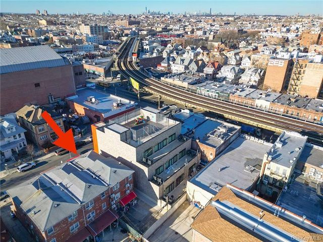 15 Bay 20th Street, Brooklyn, NY 11214