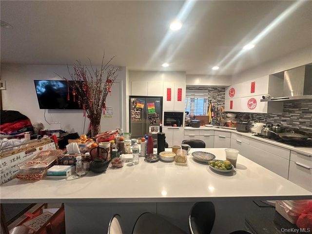 15 Bay 20th Street, Brooklyn, NY 11214