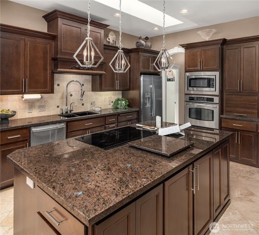 11236 Airpark Lane SE, Yelm, WA 98597