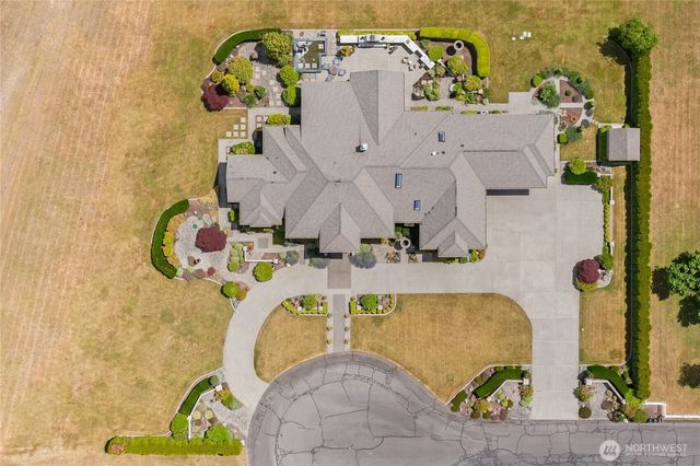 11236 Airpark Lane SE, Yelm, WA 98597