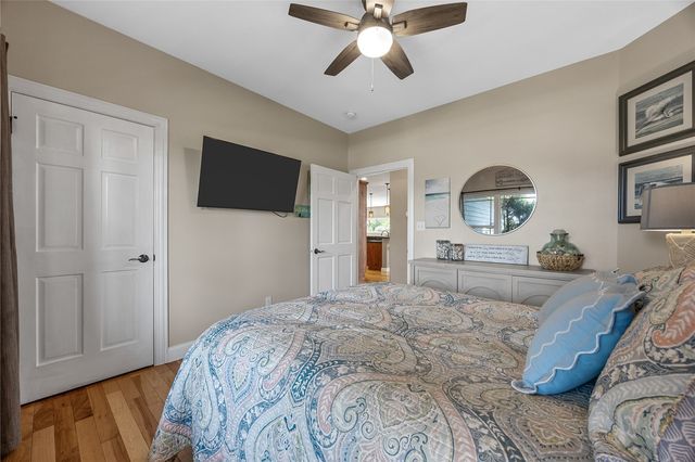 2097 Emmons Street, Hiawatha, IA 52233