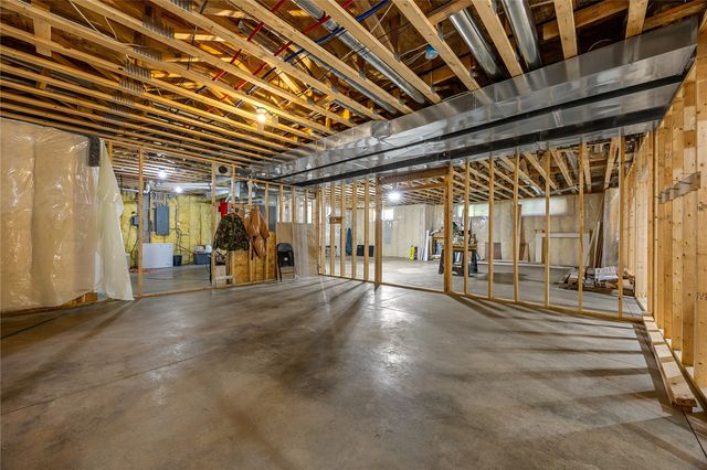 2097 Emmons Street, Hiawatha, IA 52233