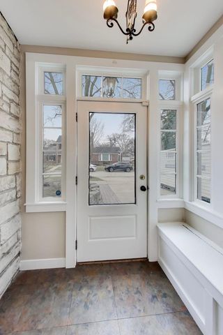 100 Arthur Street, Park Ridge, IL 60068