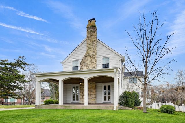 100 Arthur Street, Park Ridge, IL 60068