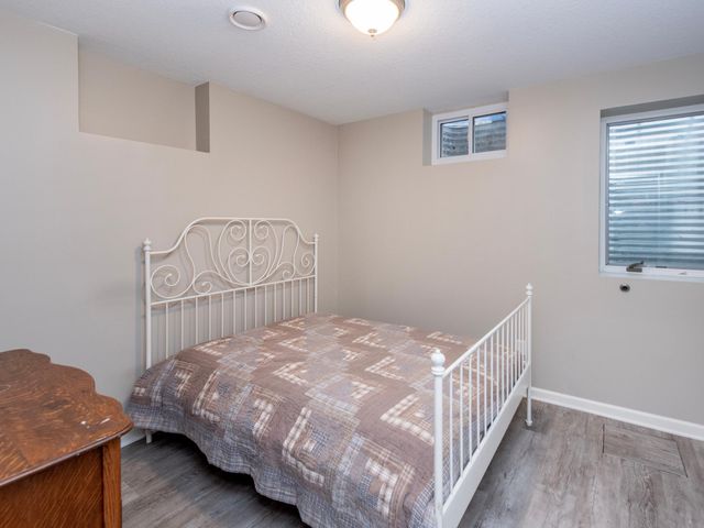 1009 Stratford Road, Mendota Heights, MN 55118