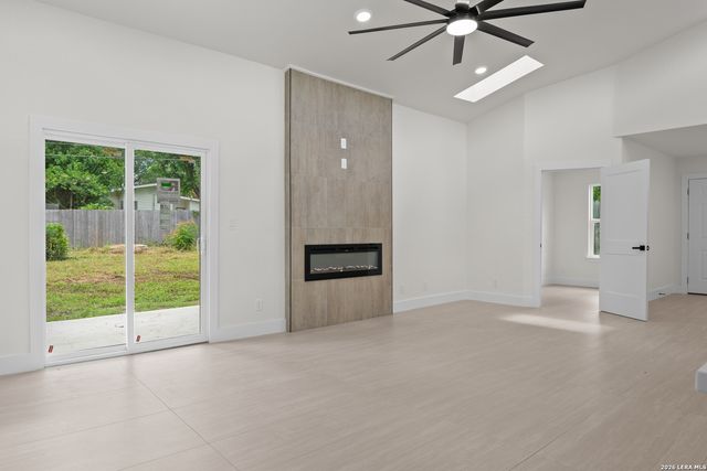 258 SERENADE DR, San Antonio, TX 78216