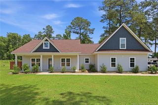 277 B and B Loop Road, Raeford, NC 28376