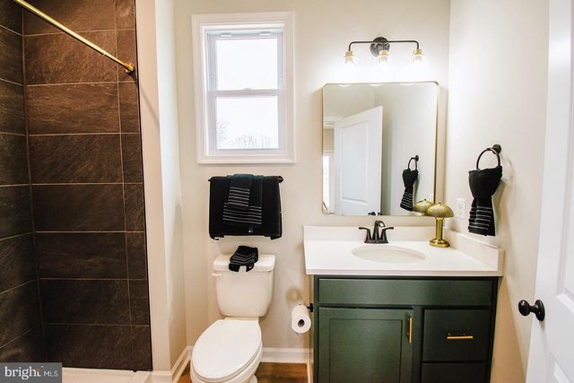 3 LEE DRIVE, Linden, VA 22642