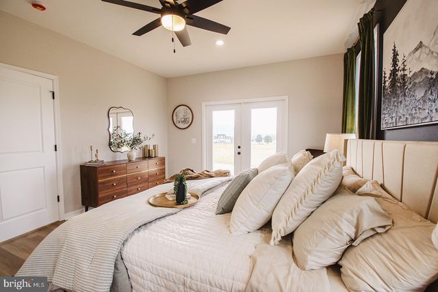 3 LEE DRIVE, Linden, VA 22642