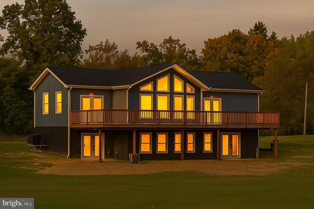 3 LEE DRIVE, Linden, VA 22642