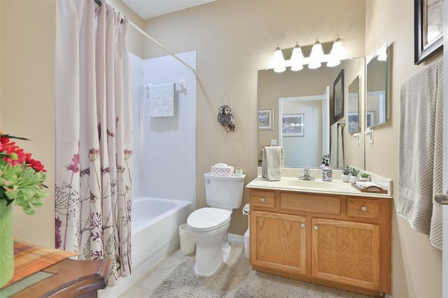 1917 STERLING GLEN COURT, Sun City Center, FL 33573