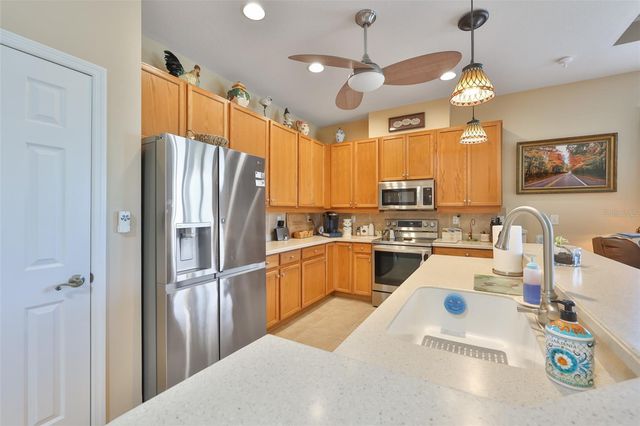 1917 STERLING GLEN COURT, Sun City Center, FL 33573