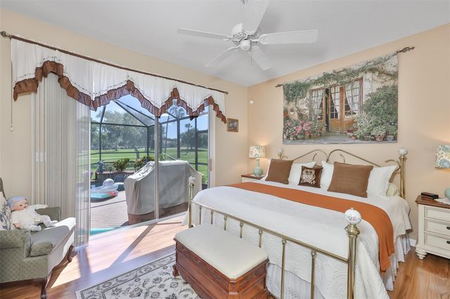 1917 STERLING GLEN COURT, Sun City Center, FL 33573