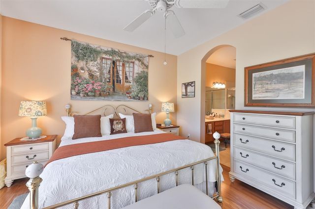 1917 STERLING GLEN COURT, Sun City Center, FL 33573