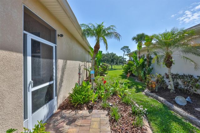 1917 STERLING GLEN COURT, Sun City Center, FL 33573