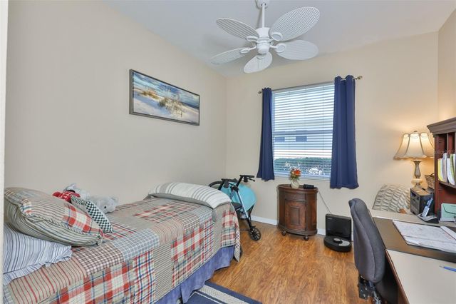 1917 STERLING GLEN COURT, Sun City Center, FL 33573