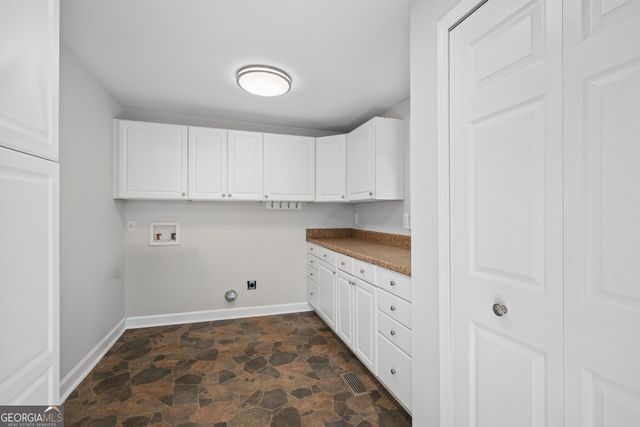 1031 Shepherds Lane, Atlanta, GA 30324