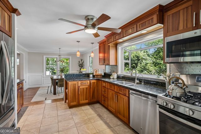 1031 Shepherds Lane, Atlanta, GA 30324
