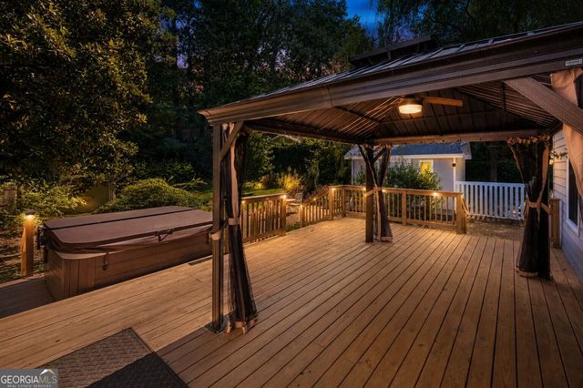1031 Shepherds Lane, Atlanta, GA 30324