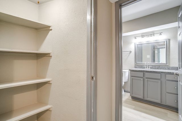 3870 Tulsa Way 23, Fort Worth, TX 76107
