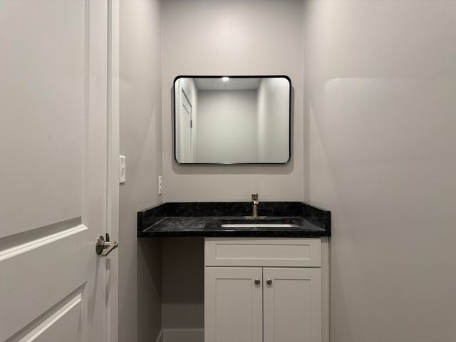 251 Sladen Street 304, Dracut, MA 01826