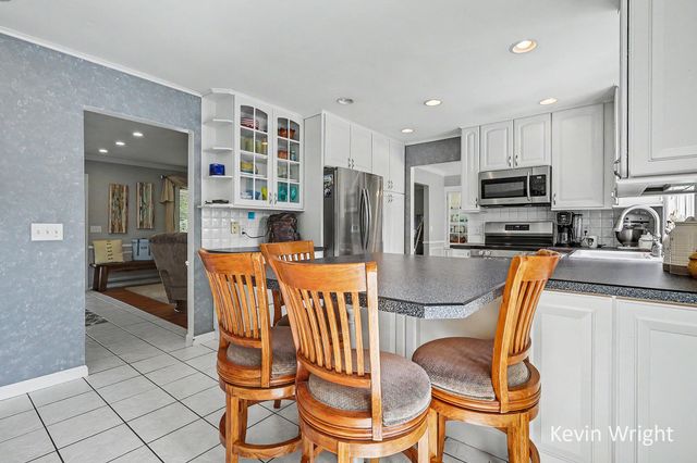 3734 Fern Hills Drive, Muskegon, MI 49444
