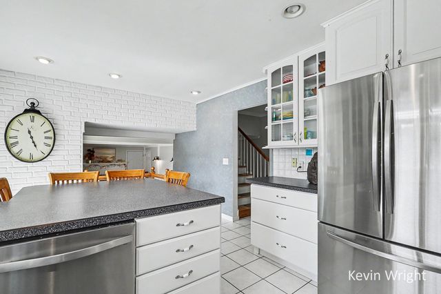 3734 Fern Hills Drive, Muskegon, MI 49444