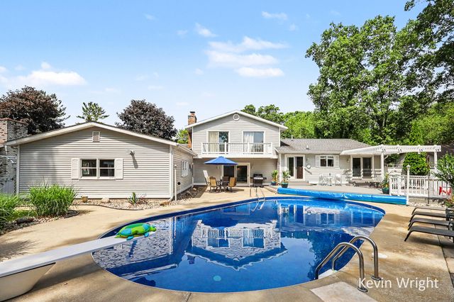 3734 Fern Hills Drive, Muskegon, MI 49444