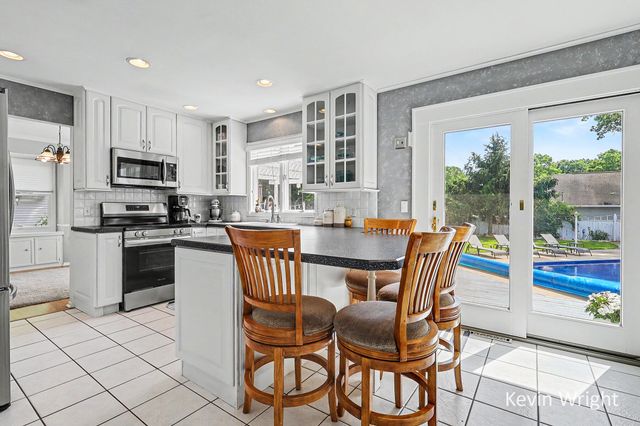 3734 Fern Hills Drive, Muskegon, MI 49444