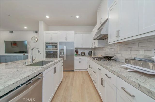 158 Sentosa, Irvine, CA 92618