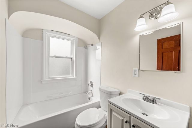 4484 W 57th Street, Cleveland, OH 44144