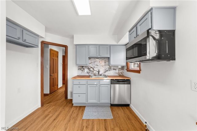 4484 W 57th Street, Cleveland, OH 44144