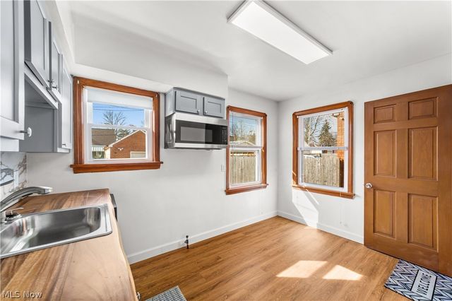 4484 W 57th Street, Cleveland, OH 44144