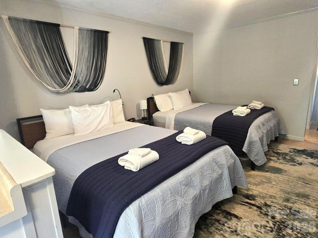 160 Whitney Boulevard 4, Lake Lure, NC 28746