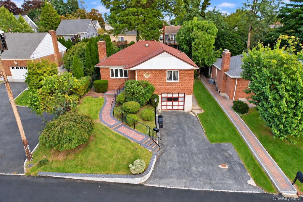 72 Mohawk Road, Yonkers, NY 10710 — photo 2