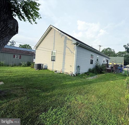 103 N WEST ST, Harrington, DE 19952