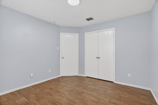 1435 Queen Annes Drive, Burleson, TX 76028