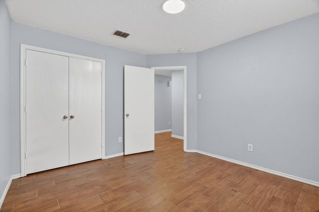 1435 Queen Annes Drive, Burleson, TX 76028