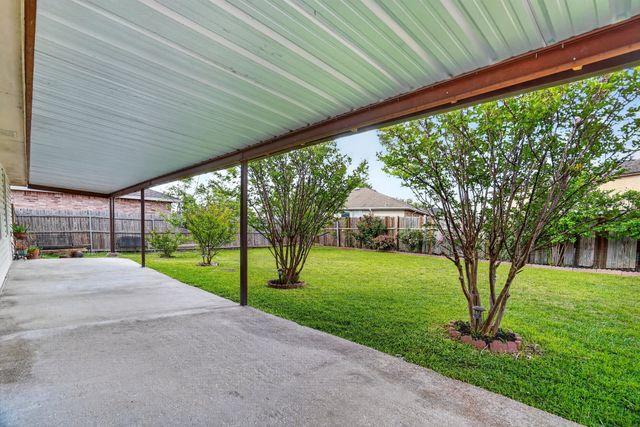 1435 Queen Annes Drive, Burleson, TX 76028