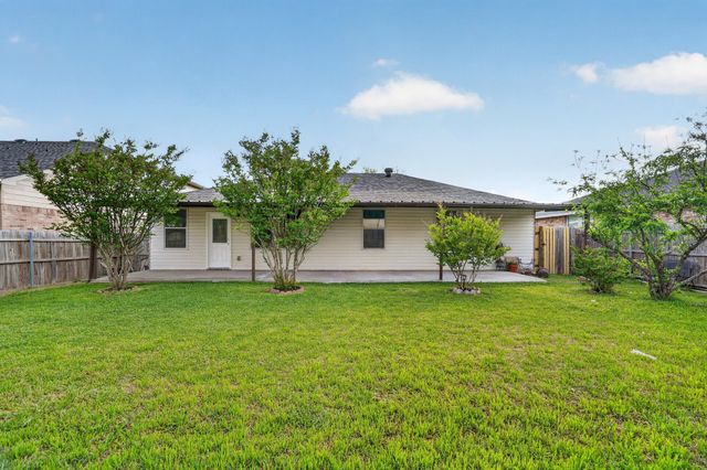 1435 Queen Annes Drive, Burleson, TX 76028