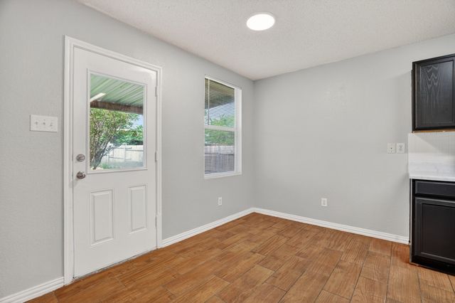 1435 Queen Annes Drive, Burleson, TX 76028