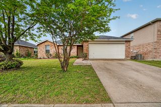 1435 Queen Annes Drive, Burleson, TX 76028