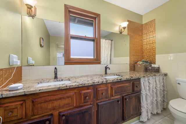 1911 Jamaica St, El Dorado, KS 67042