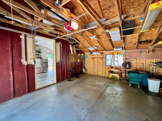 1911 Jamaica St, El Dorado, KS 67042