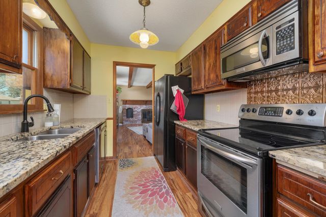 1911 Jamaica St, El Dorado, KS 67042