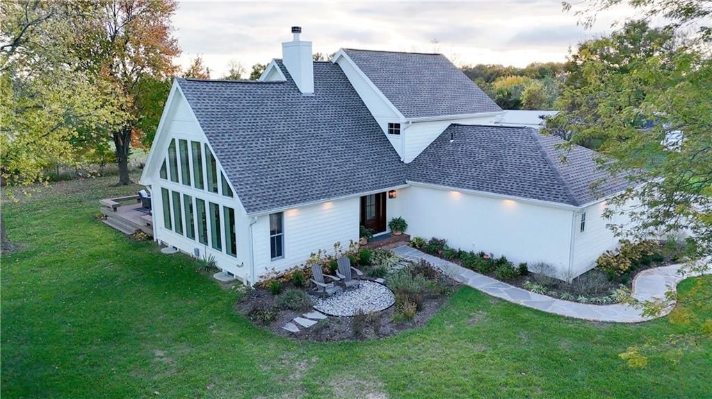 4441 Hilltop Circle, Louisburg, KS 66053