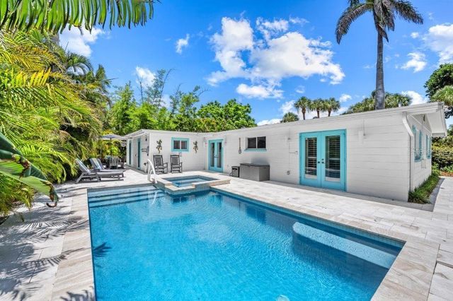 3360 HIGEL AVENUE, Sarasota, FL 34242